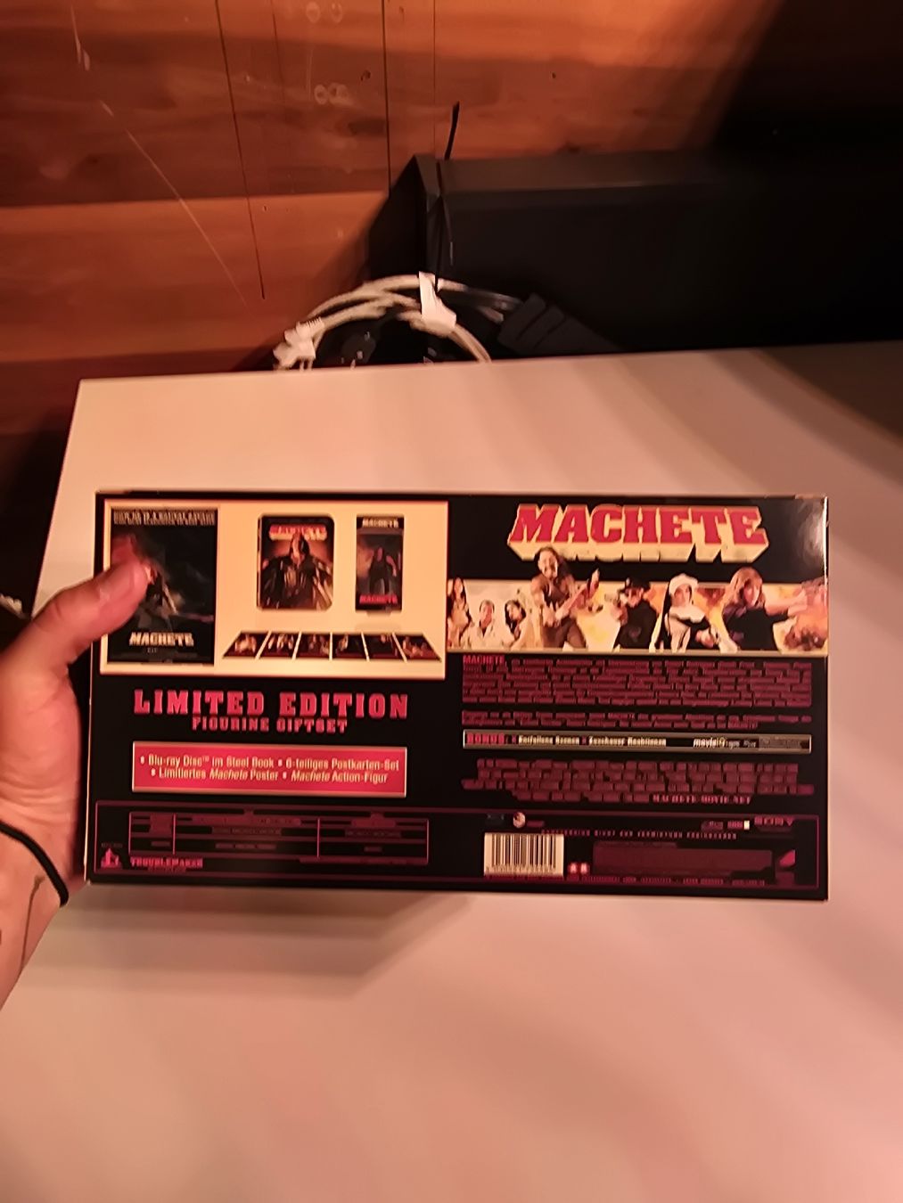 Tutti i DVDs: Machete Limited Edition Set mit Figur Neu OVP! – Nuovo (secondo la descrizione) da Wienacht-Tobel venduto da max_92rg 3