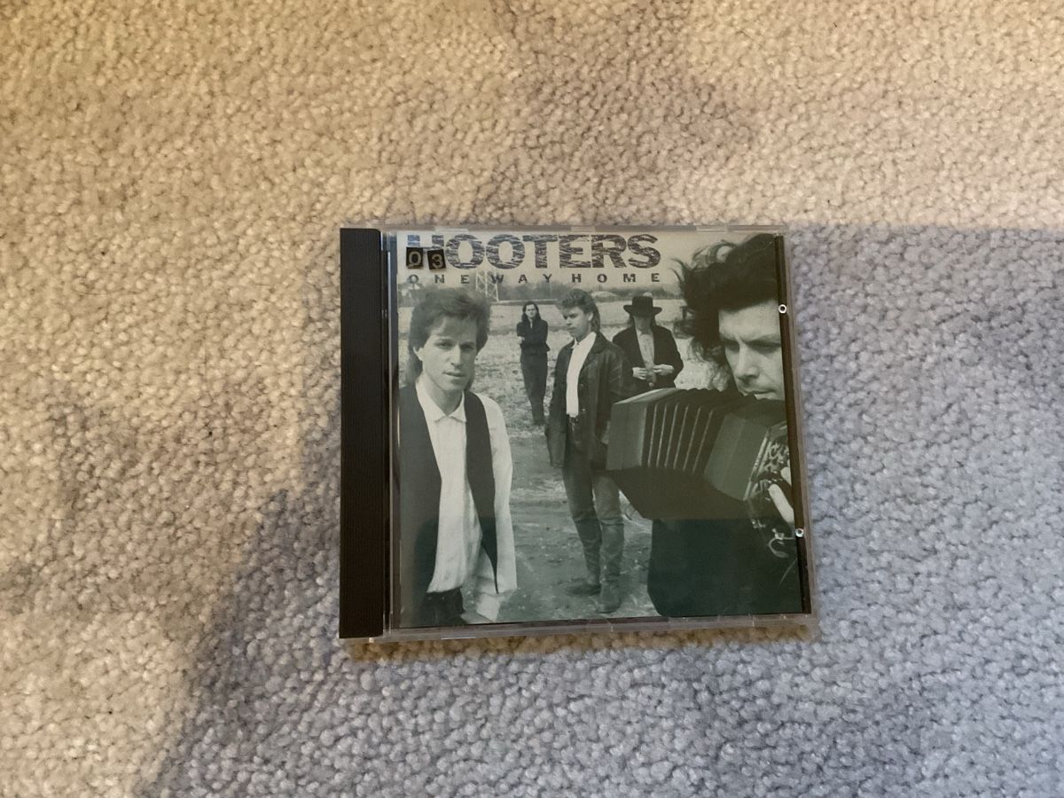 CD: CD The Hooters - One Way Home – Usato da Grub SG venduto da Vinciguerra