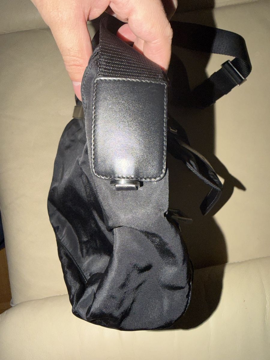 Prada Taschen: Prada Messenger Bag Black Nylon Adjustable Strap Used – Gebraucht aus Bern von gua_kbl9 4