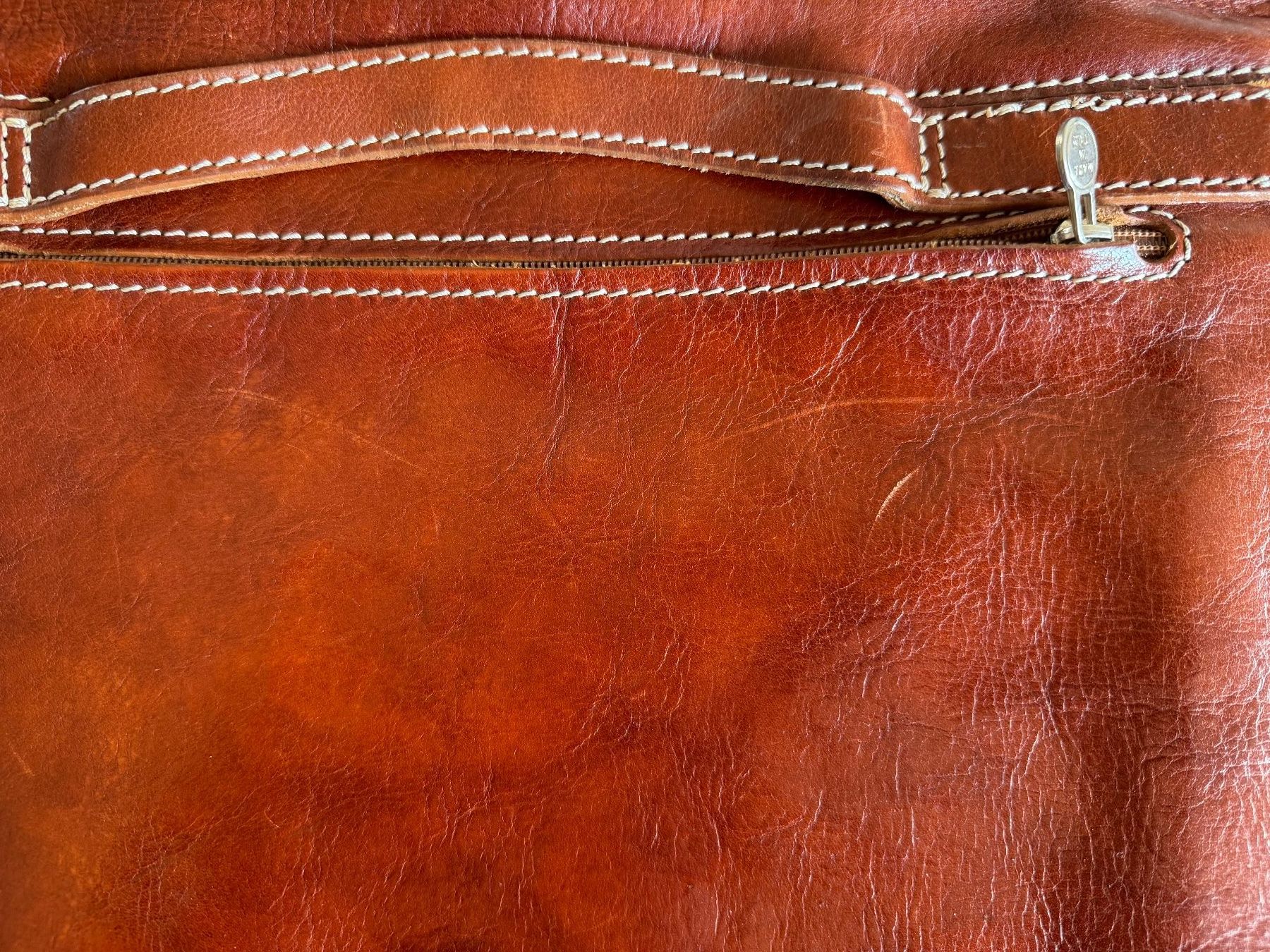 Taschen: Umhängetasche aus Italien mit Echtleder – Gebraucht aus Zürich von thomashahn 5