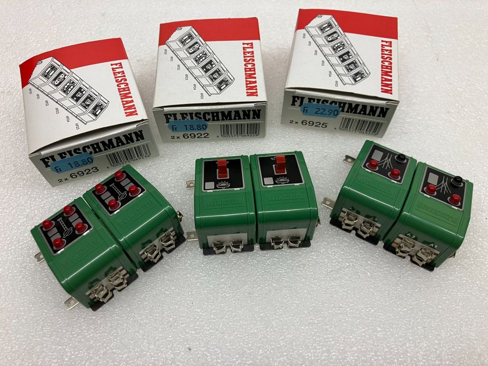 Fleischmann Modelleisenbahnen: Fleischmann 6922-6923-6925: 6x Pultstellwerk - spurneutral – Neu und originalverpackt aus Thun von retoolinoo 2