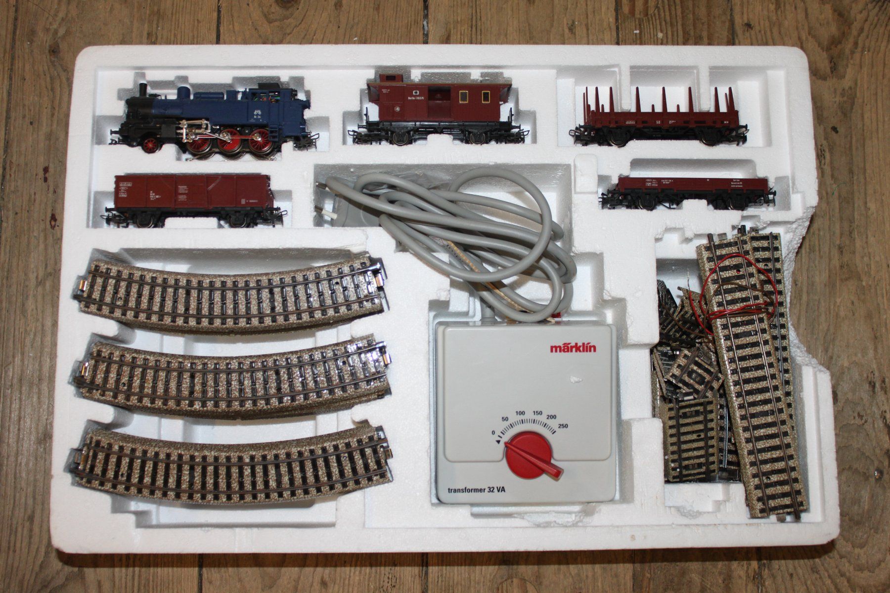 Märklin Modellini di ferrovie: Märklin H0 Einsteiger-Set, Digital Delta Elektronik – Usato da Glarus venduto da Toni-Glarus 1