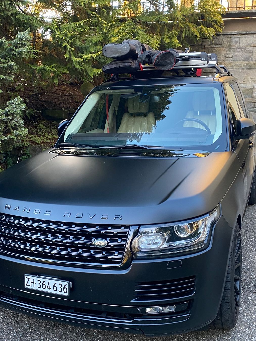 Land Rover Autos: Range Rover, Mattschwarz – Gebraucht aus Dürnten von alindi68 1