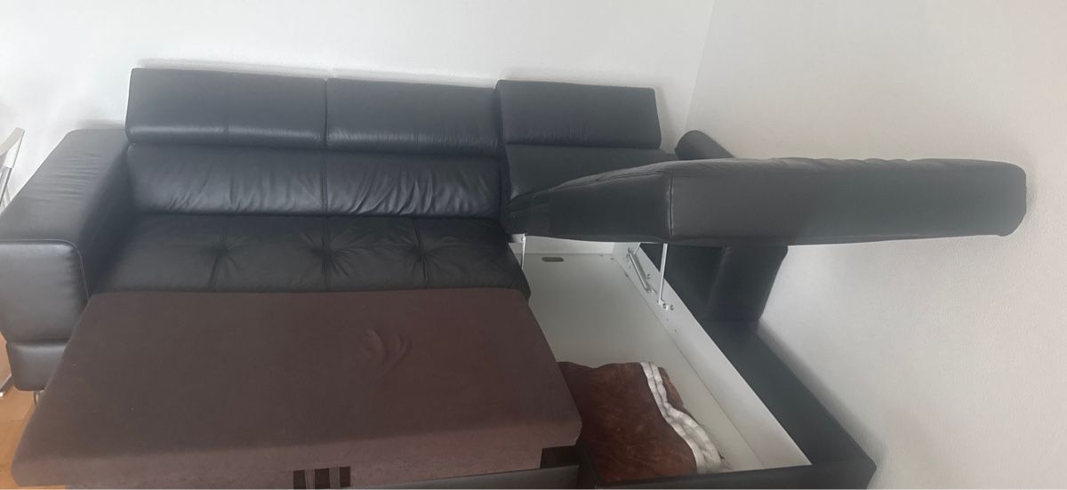 Sofas: Ecksofa schwarz Leder mit Schlaffunktion und Bettkasten – D'occasion à Kriens par jav_c9nv