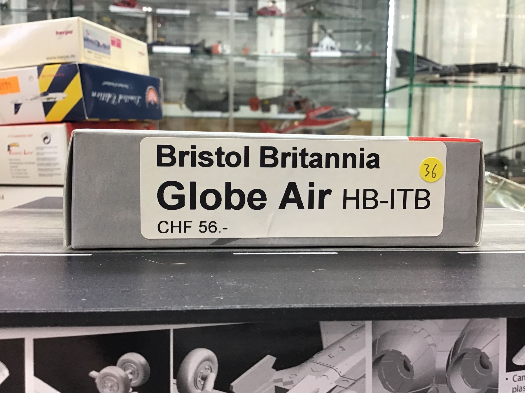 Kit di modellismo & Modellini statici: 1:400 britania Globe Air Metall – Usato da Männedorf venduto da Modell-Spezialisten 4