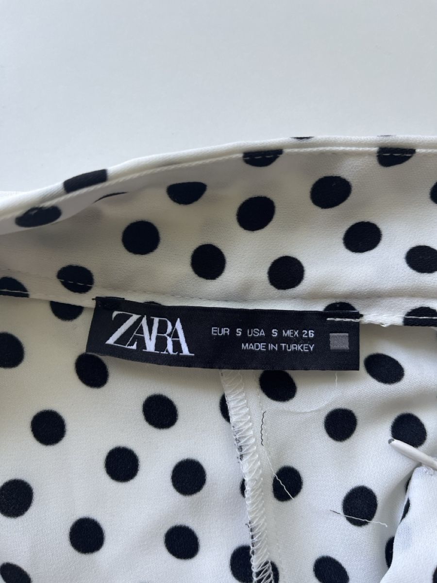Zara Gonne: Short élégant pois blanc et noir taille S – Usato da Bern venduto da ire_2lpy 2