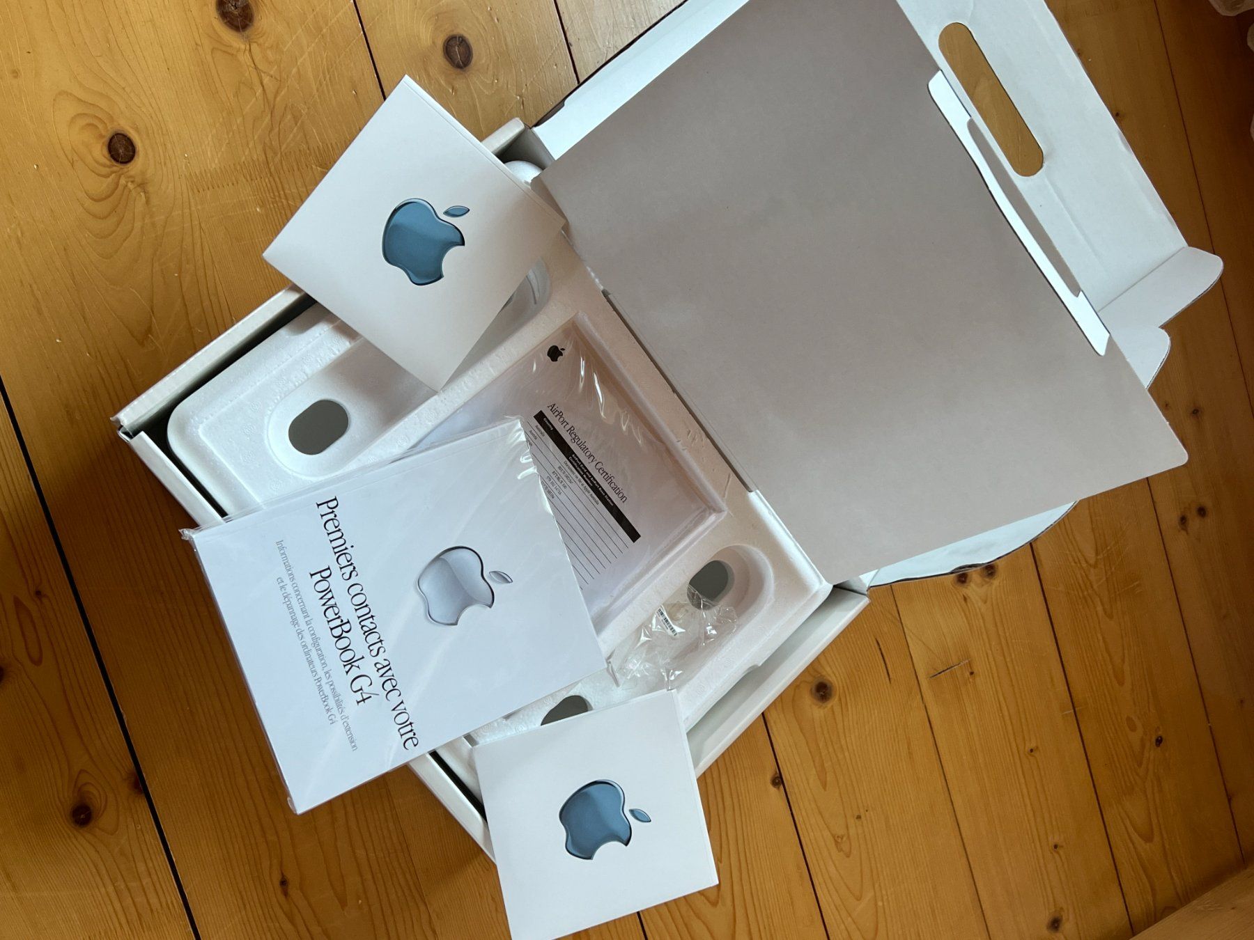 Apple Notebook: Original Apple PowerBook G4 Titanium-Verpackung – Usato da Lütisburg venduto da wiesenpippau 6