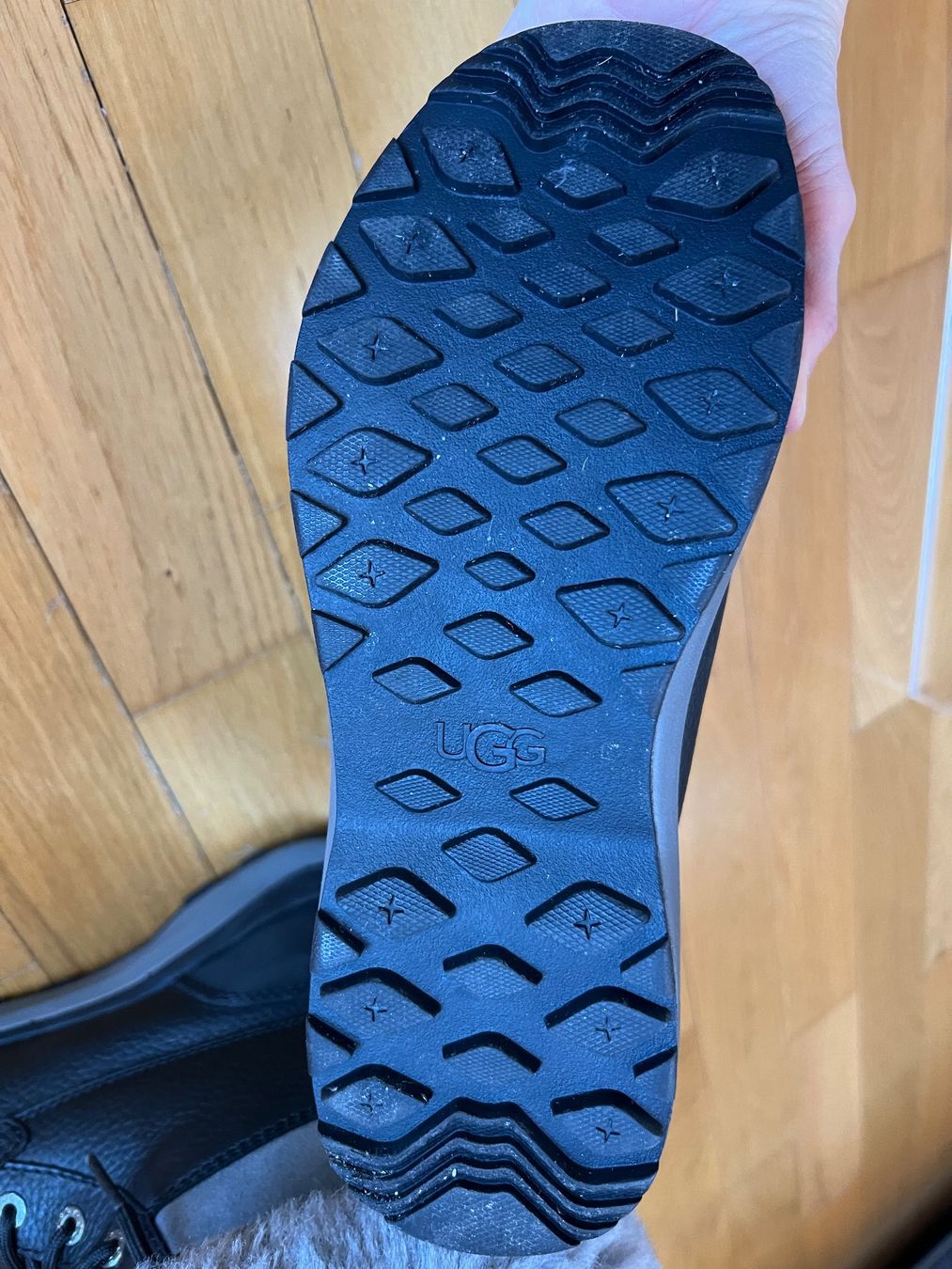 Ugg Scarpe da donna: UGG Boots Adirondack black Gr. 38 / UK 5 – Nuovo (secondo la descrizione) da Meilen venduto da Masupilamy 4