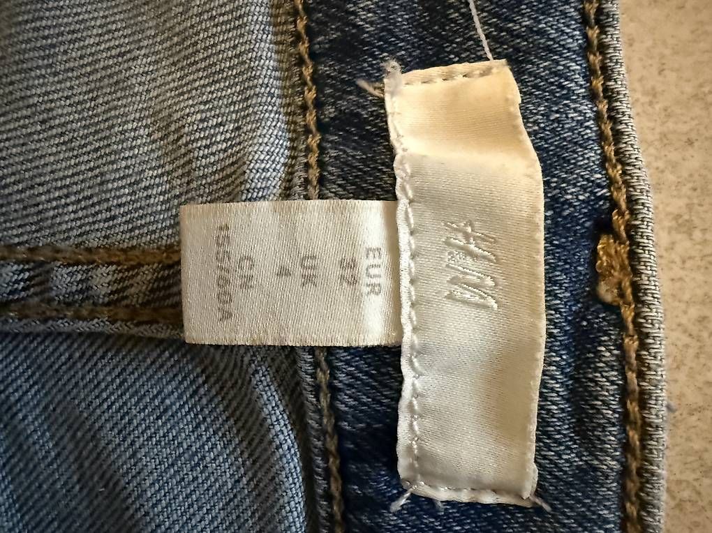 H&M Jeans: Hot Pants aus Jeans – Gebraucht aus Zürich von ama_j5cz 2