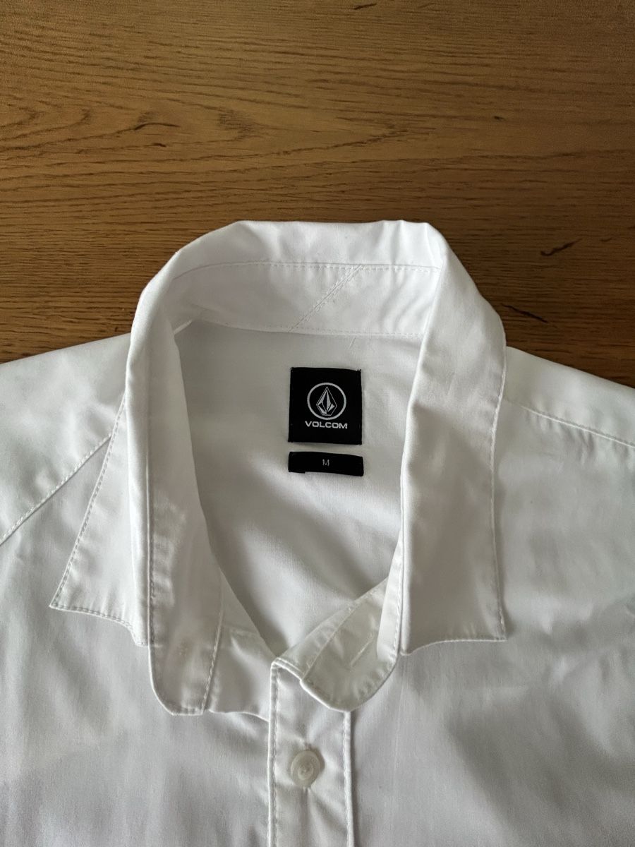 Camicie: Shirt Volcom white – Usato da Cavigliano venduto da Galgio 2
