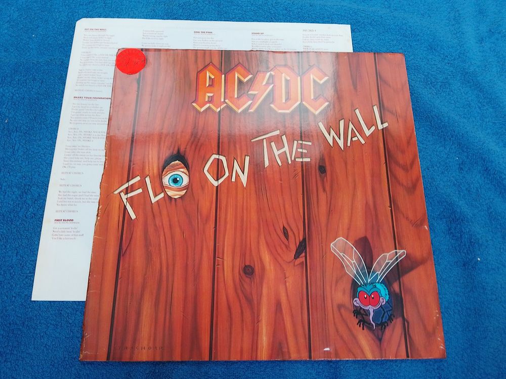 AC DC - fly on the wall 12