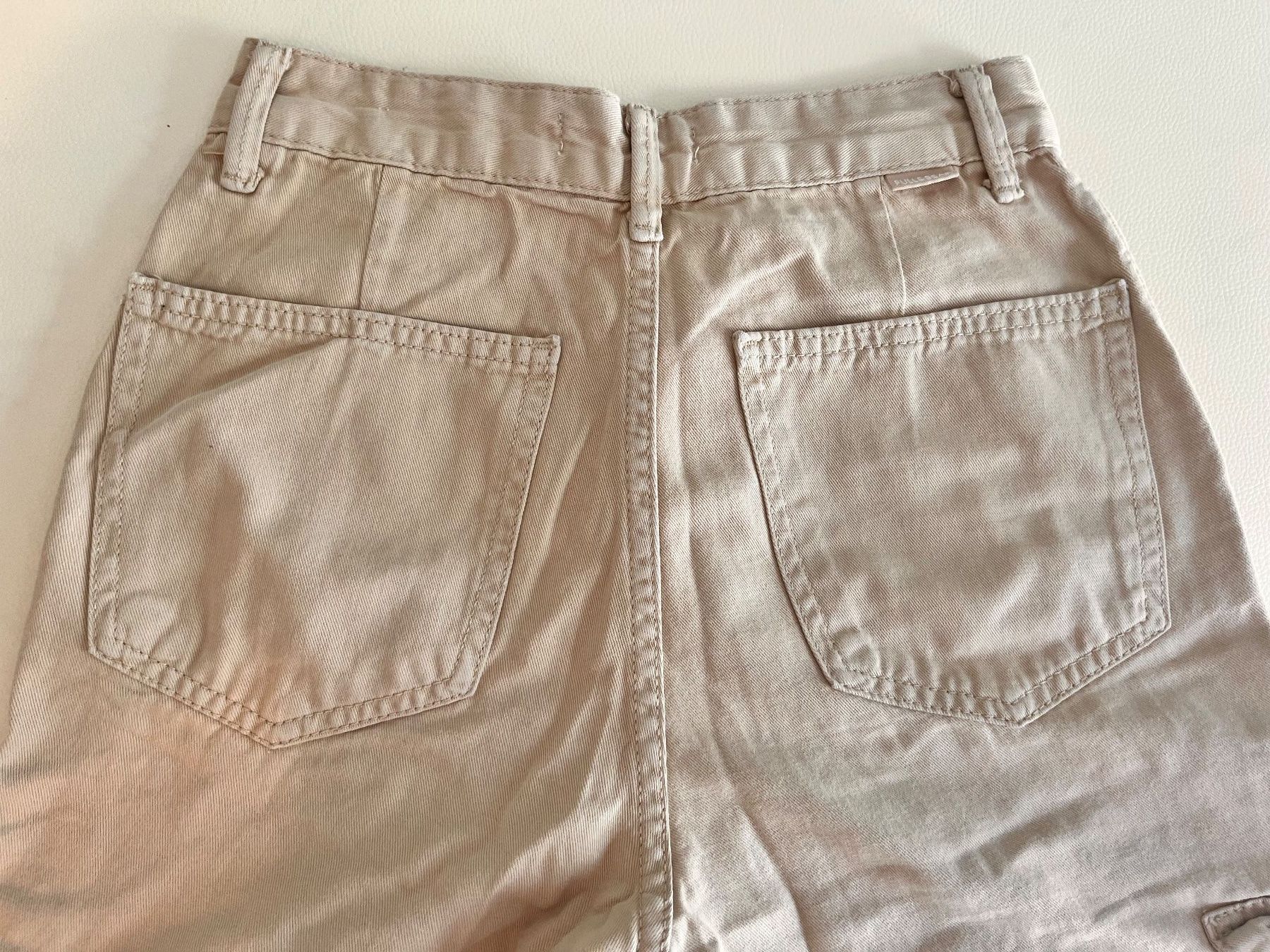 Pull&Bear Pantalons: Pantalon Cargo Pull & Bear T32 beige – D'occasion à Fribourg par Mikassassa 3