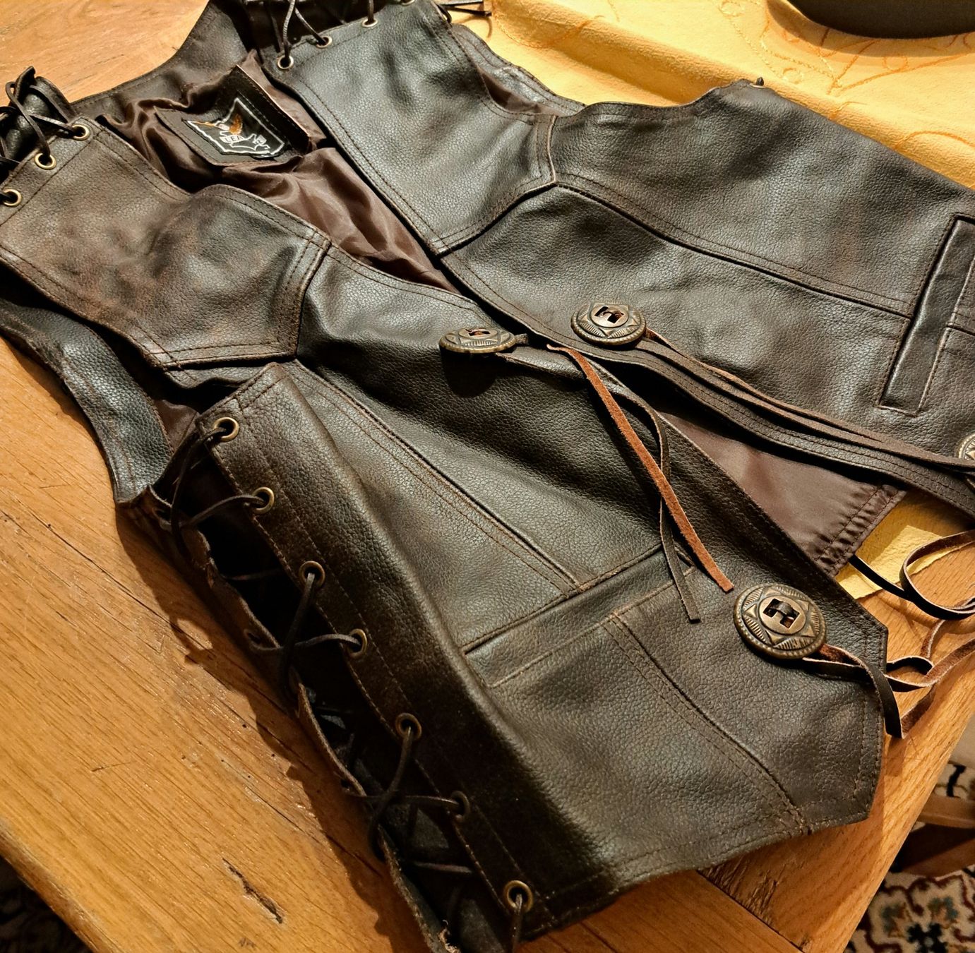 Gilets: Leder Gilet – D'occasion à unteraegeri par Marimari 2
