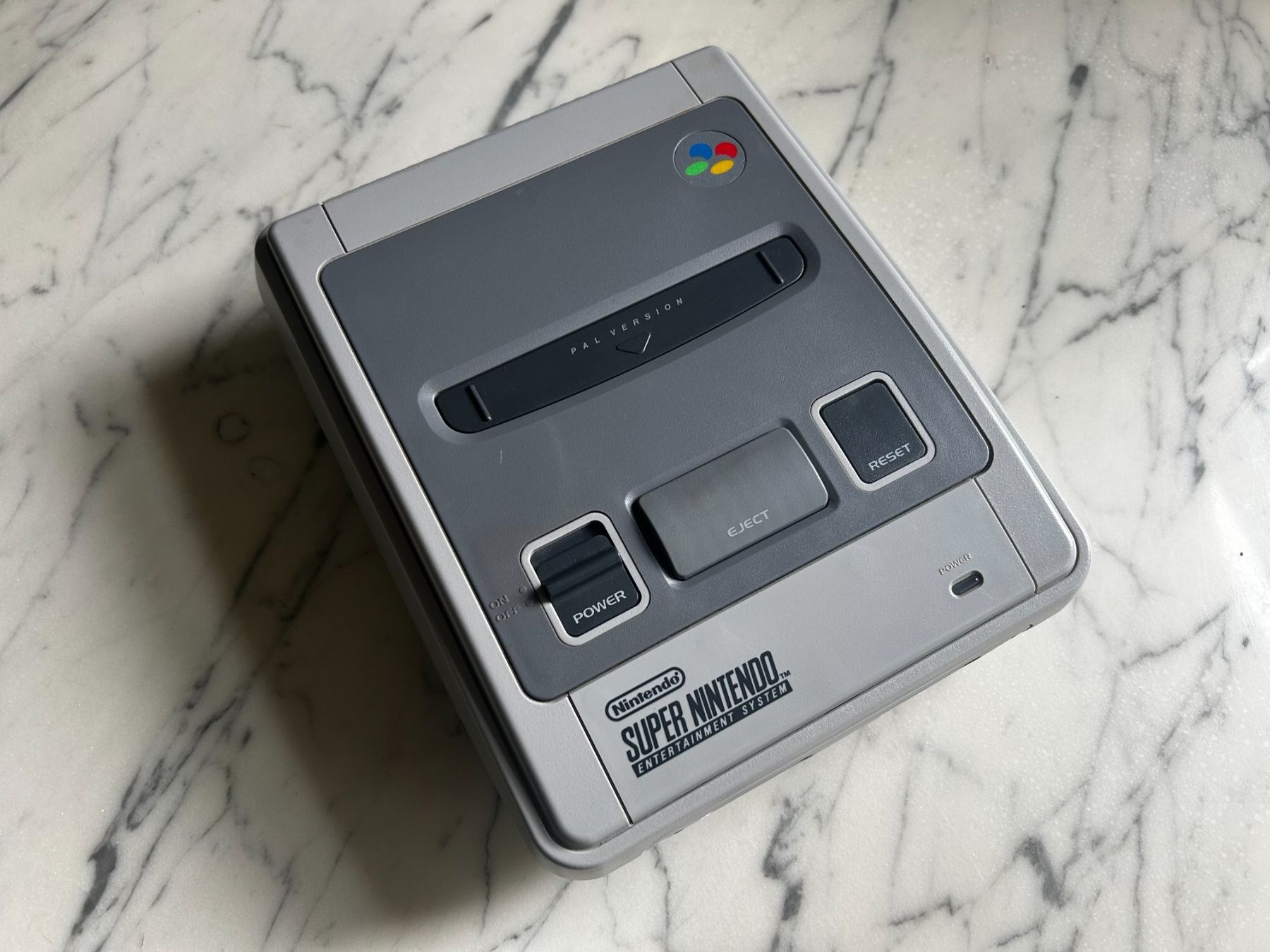 Nintendo Console: Nintendo SNES Bundle mit Controller und Mario Spiel – Usato da St. Gallen venduto da lis_cd6d 5