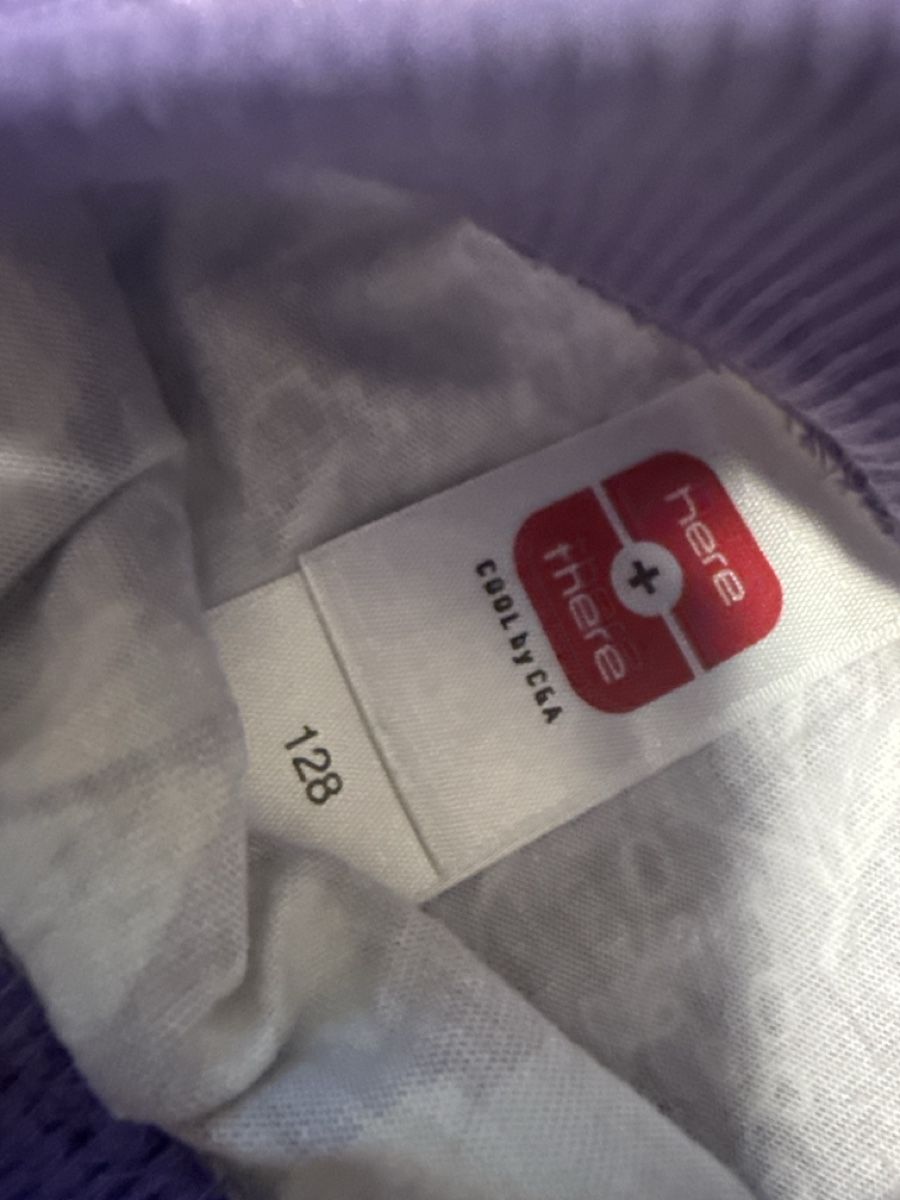 Vestiti & Gonne: Mädchen Rock, Gr. 128, Lila mit Blumenmuster – Usato da Zürich venduto da Krikri21 2