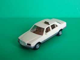 Mercedes 280S "TAXI" von Herpa 1/87