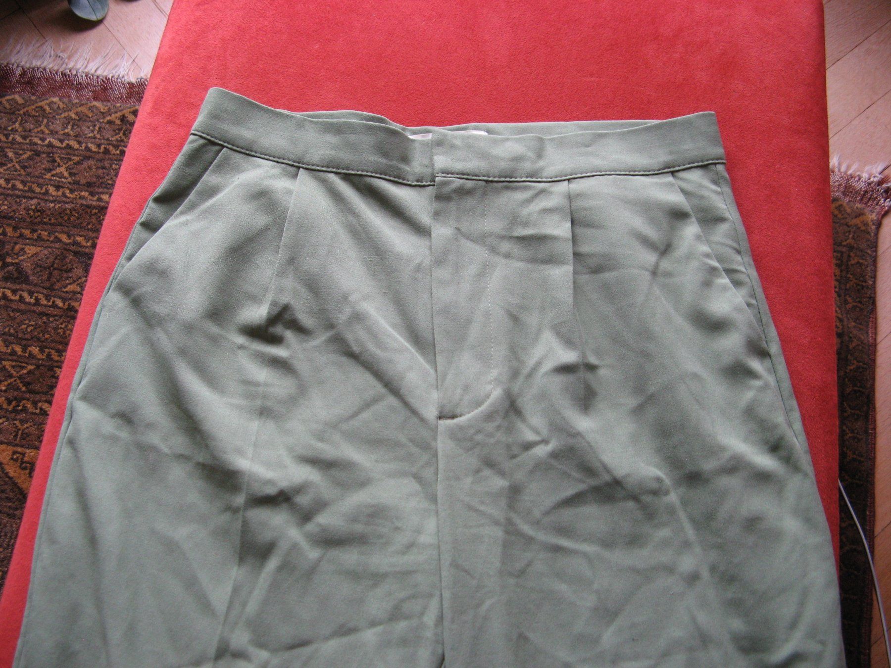 Pull&Bear Pantaloni: grüne Hose Pull & Bear Gr. M – Usato da Zürich venduto da apil 6