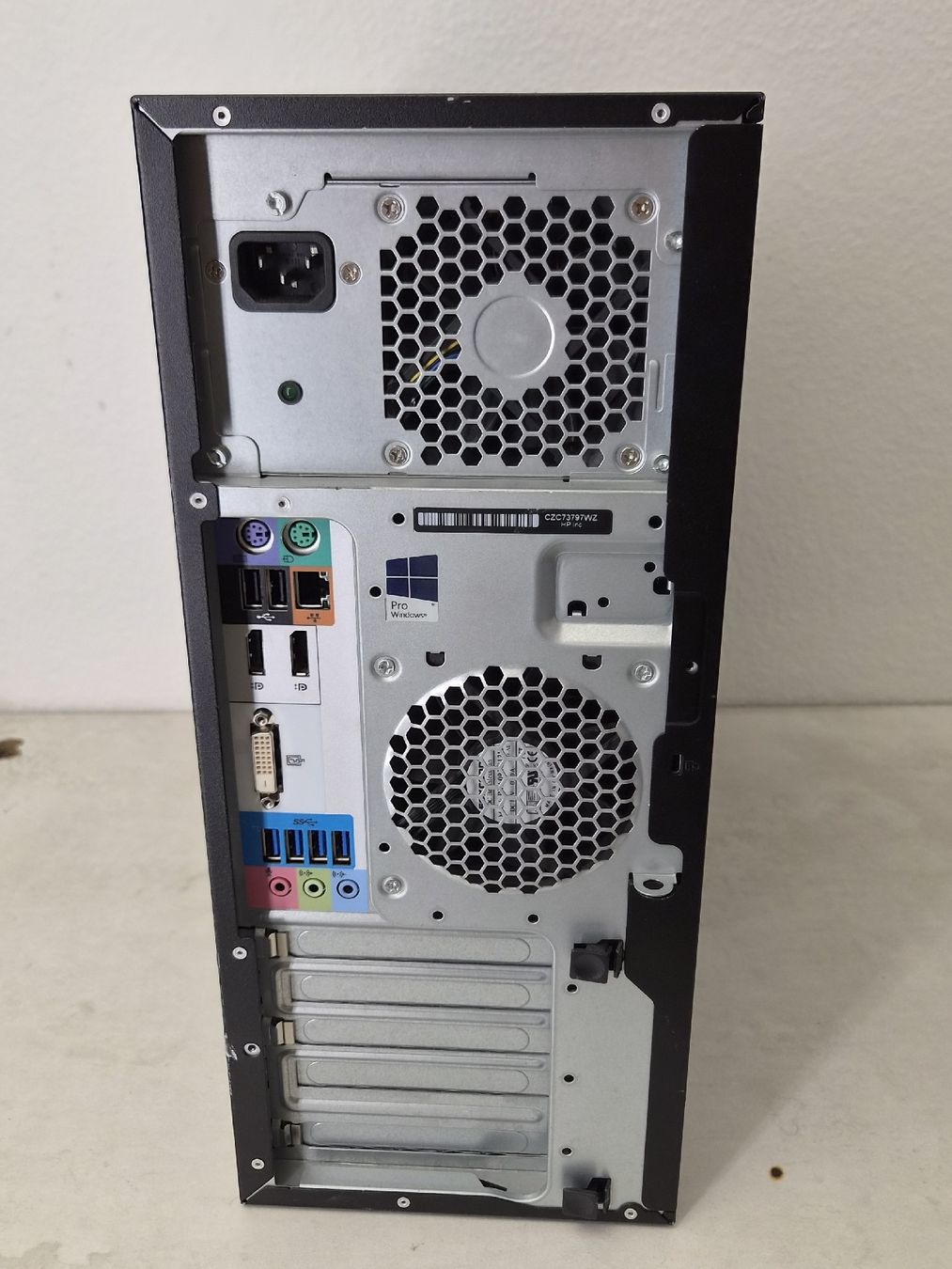 Hewlett Packard PC: HP Z240 Workstation, Intel Xeon E3-1245 V5, 8GB Ram – Usato da SCHAFFHAUSEN venduto da Atami99 1