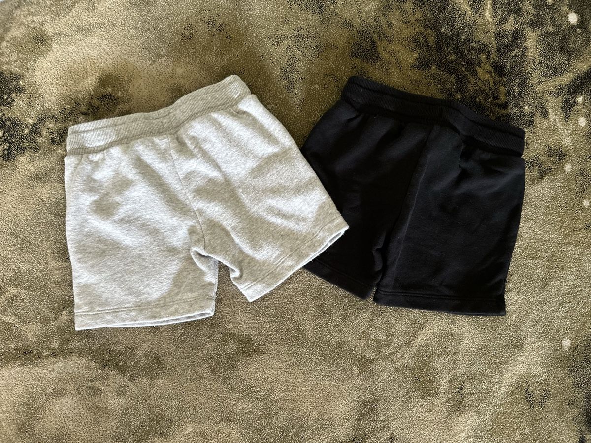 H&M Hosen: H&M shorts Grau&Schwarz 2T/92 – Gebraucht aus Zollikon von JuRock 1