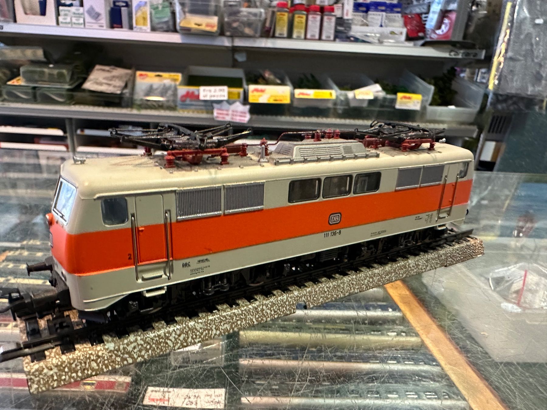 Märklin Modellini di ferrovie: Märklin 3155 Br 111 AC Analog DB Good Condition – Usato da Chiasso venduto da Carrara-Modellismo 5
