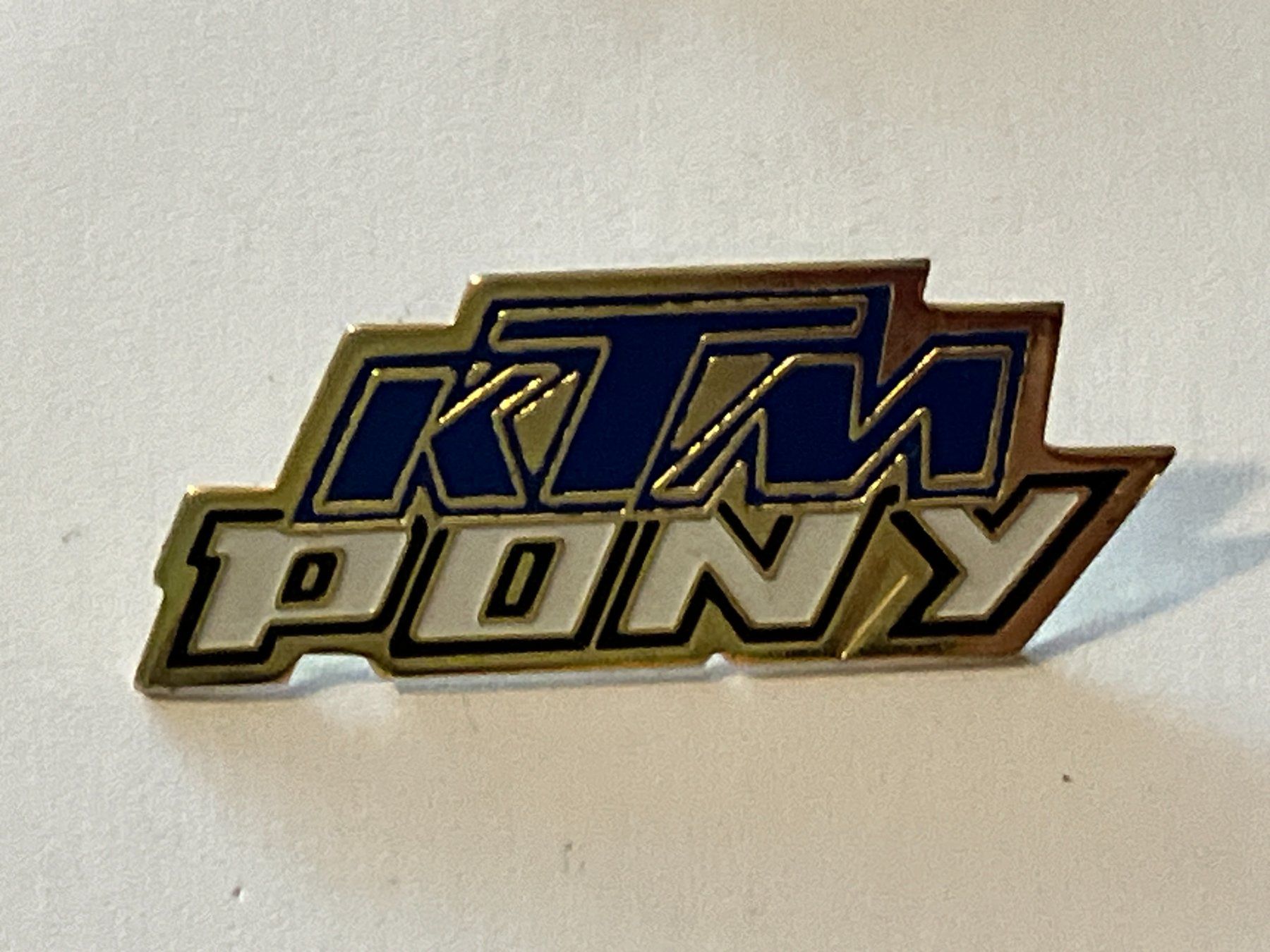 Plaquettes & Badges: 1 Pin KTM Pony – D'occasion à Basel par djwwpp