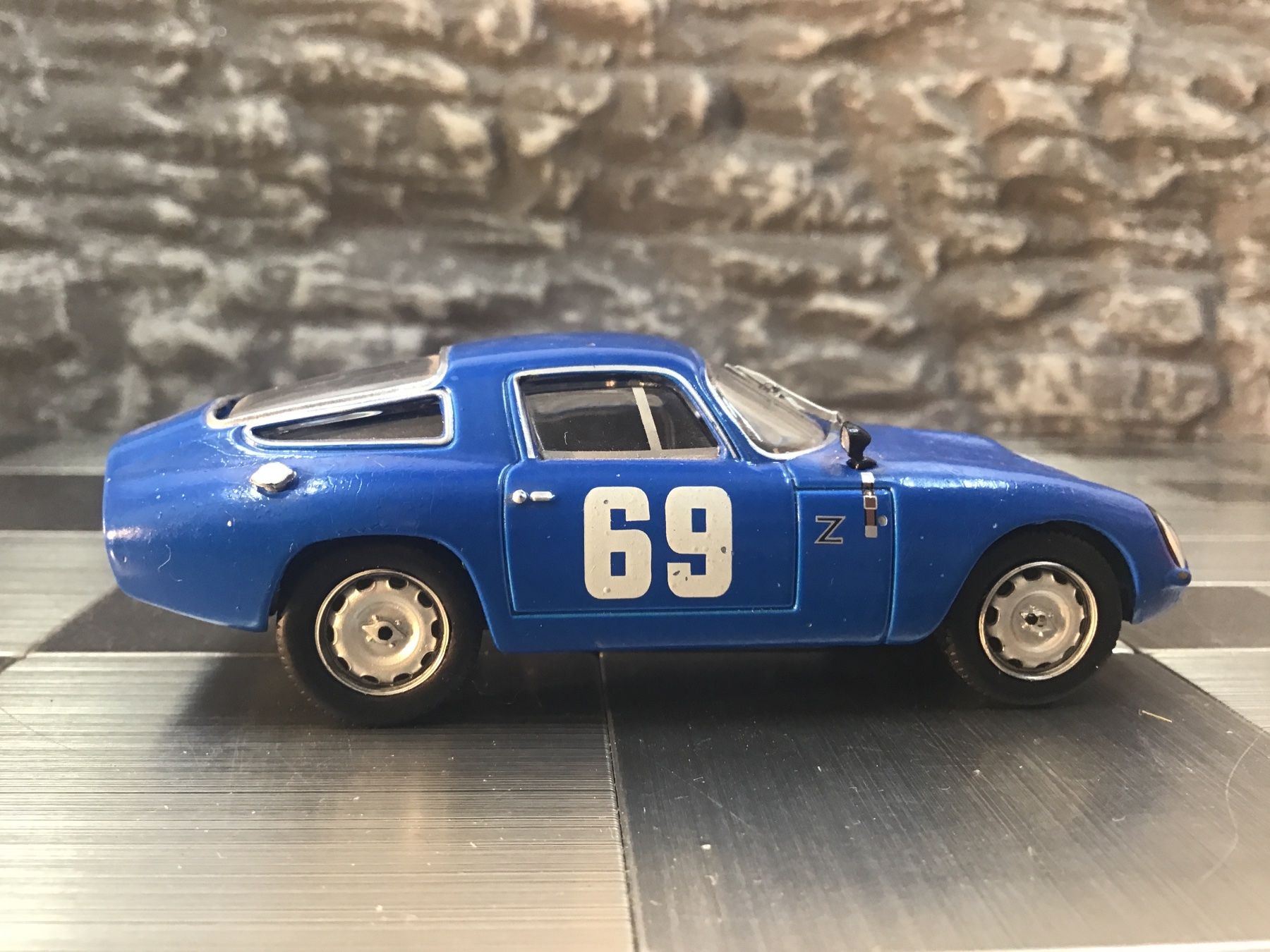 Alfa Romeo Modellini d'auto: ALFA ROMEO GIULIA TZ  1/43 – Usato da Männedorf venduto da Spezial-Modelle 3