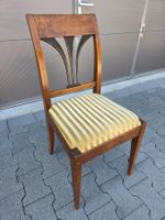 antiker Stuhl aus Holz tiptop gepolstert Biedermeier