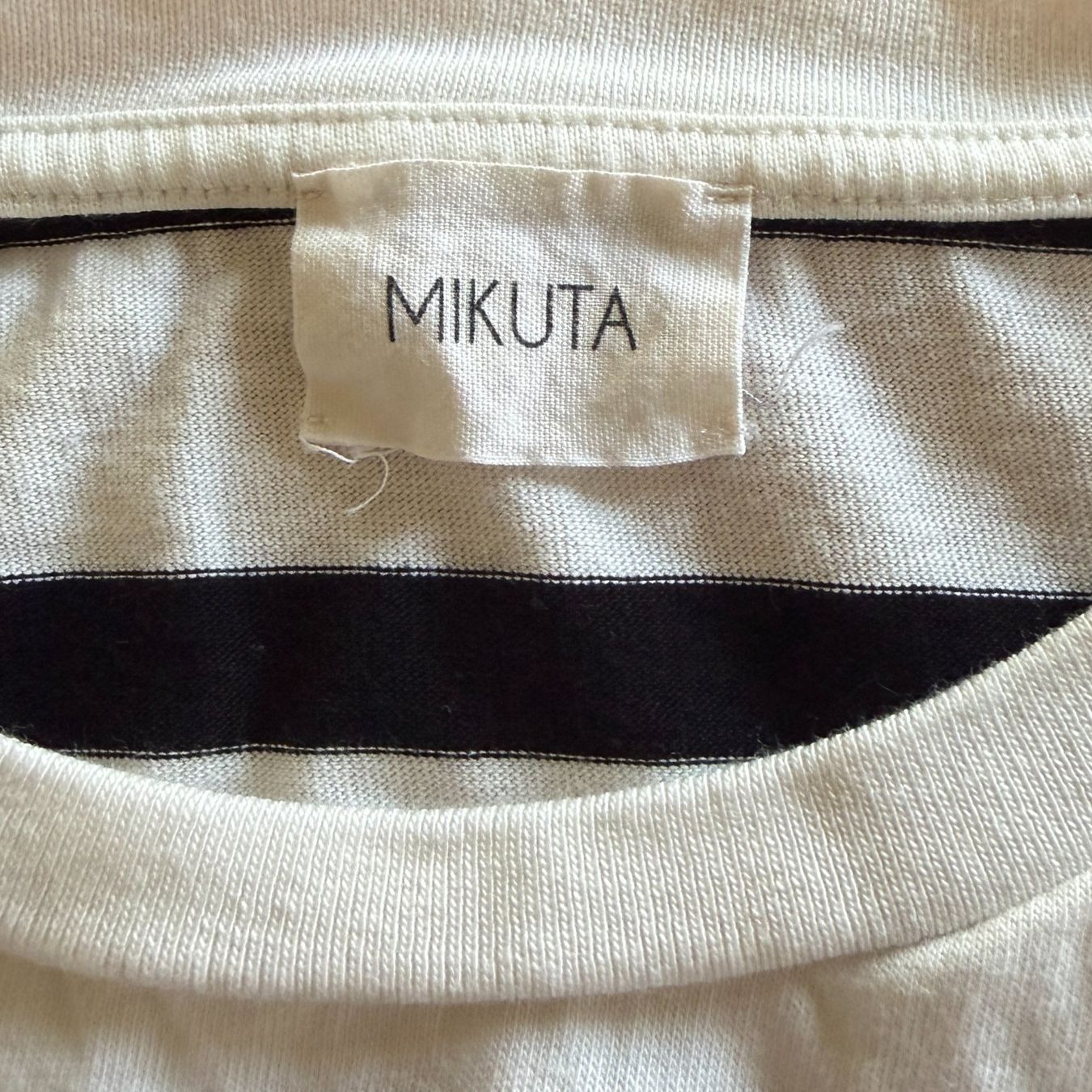 T-Shirts: Oversized Langarmshirt von MIKUTA – Gebraucht aus Stäfa von britsch57 1