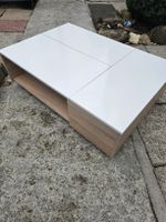 Moderner Loungetisch mit Hubfunktion, weiss/Holz-Optik