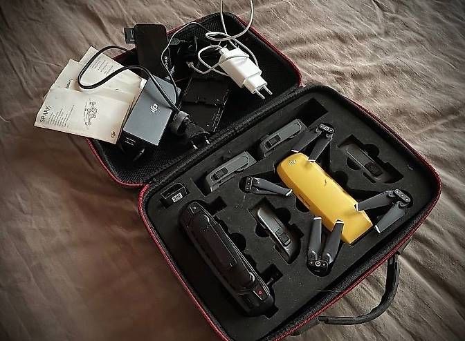 RC Modellbau: DJI Spark Drohne mit Zubehör – Gebraucht aus Chur von Tenorio