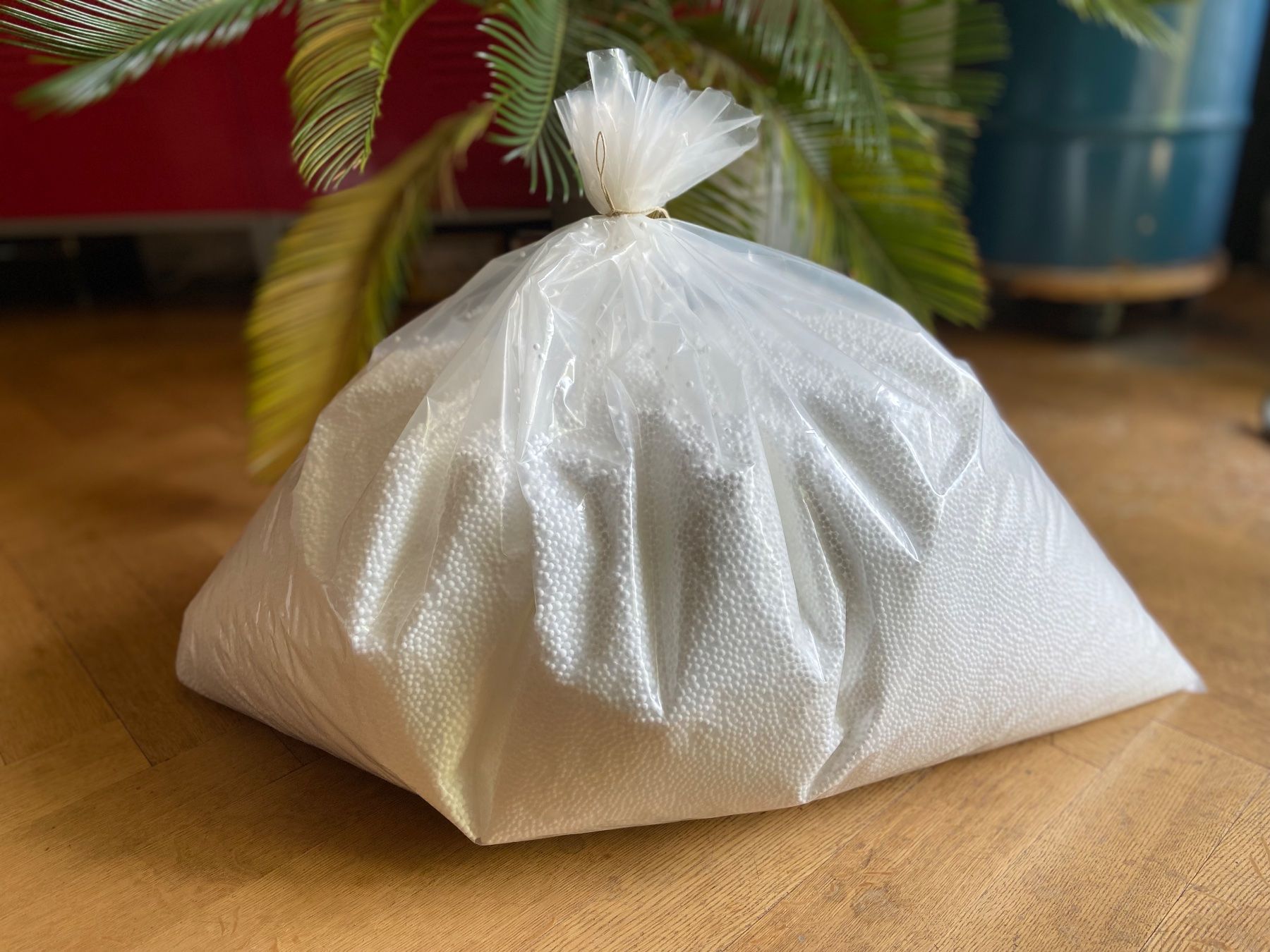 Materiale di riempimento: Billes de polystyrène pour rembourrage de coussin, pouf etc. – Nuovo e nell'imballaggio originale da Lausanne venduto da maintenant 1