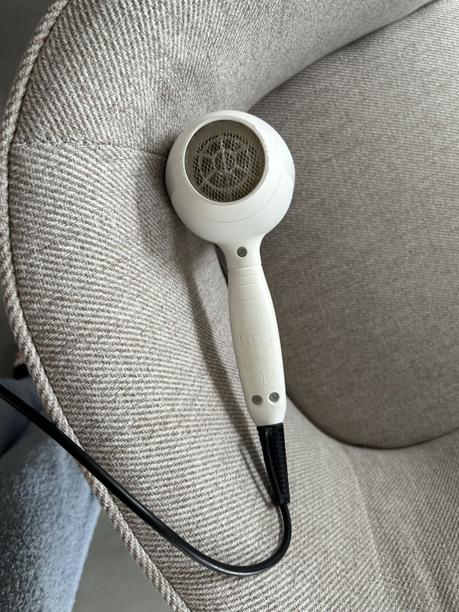 BaByliss Föhn: Sèche-cheveux Babyliss – Gebraucht aus Develier von mel_qd2m 1