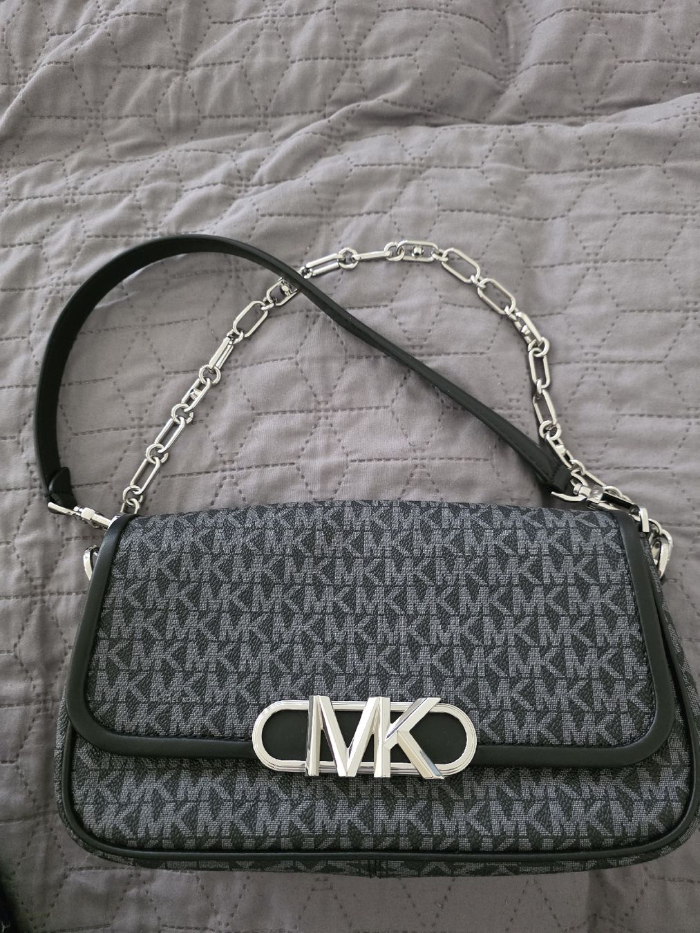 Michael Kors Borse da donna: tasche Mk sil – Nuovo (secondo la descrizione) da Buchs AG venduto da tac_zz5h