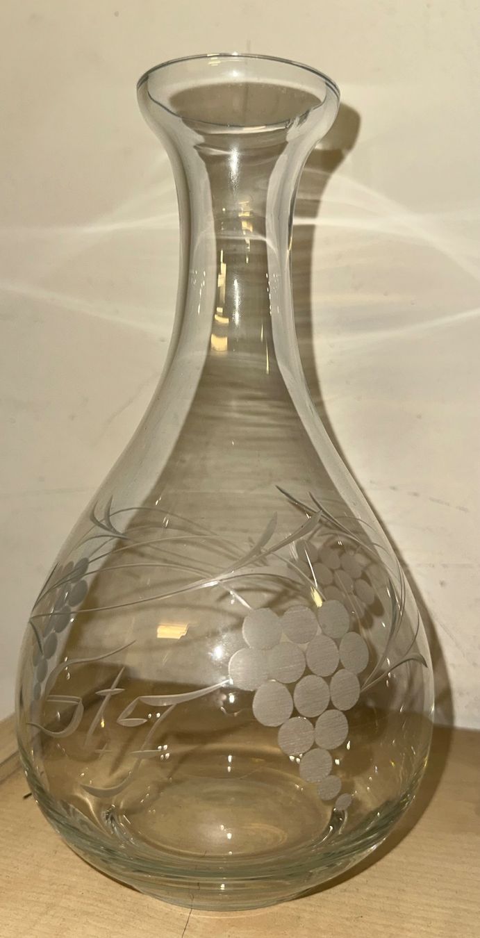 Caraffe: Dekorative Glaskaraffe mit Traubenmuster, Top Zustand – Usato da Münchenstein venduto da tsp01 2