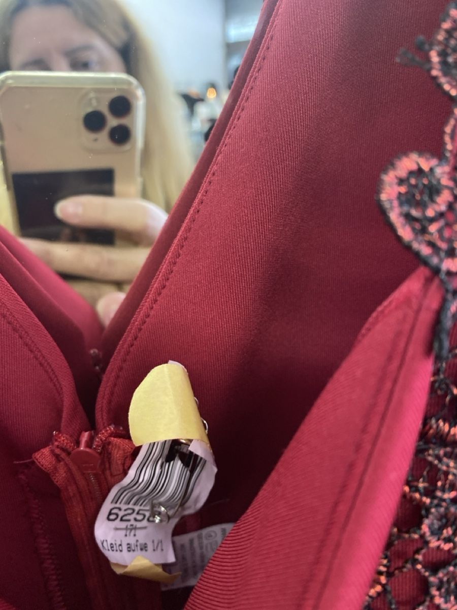 Robes: Abendkleid – D'occasion à Olten par AtelierSecondhand23 4