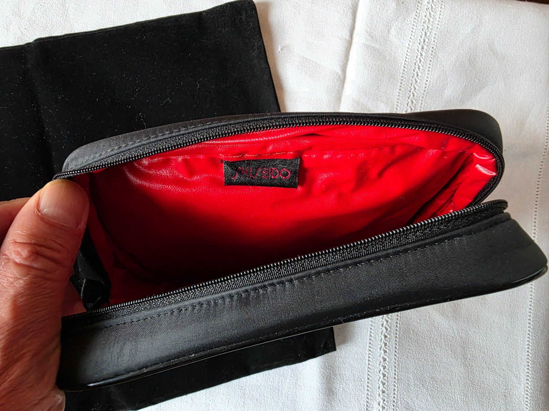 Custodie per cosmetici: Necessaire Tasche Shiseido – Usato da Walterswil BE venduto da Lonitti 2