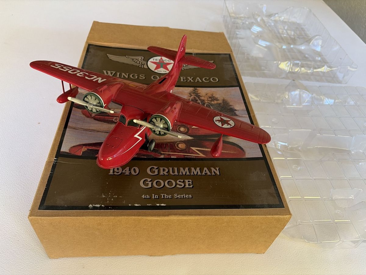 Modellbausätze & Standmodelle: Ertl Grumman Goose – Gebraucht aus Grellingen von Toyhamster