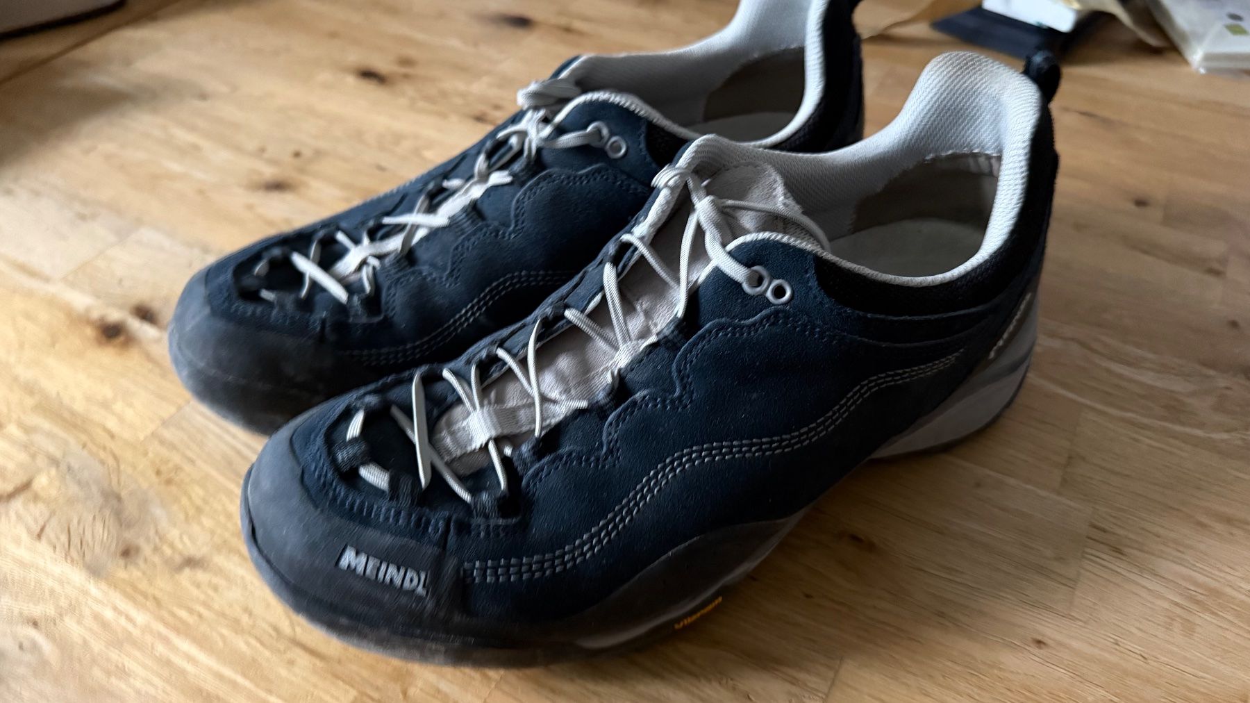 Meindl Herrenschuhe: Meindl Wanderschuhe Herren 10.5 neuwertig – Neu (gemäss Beschreibung) aus Sarmenstorf von SimonScheurer