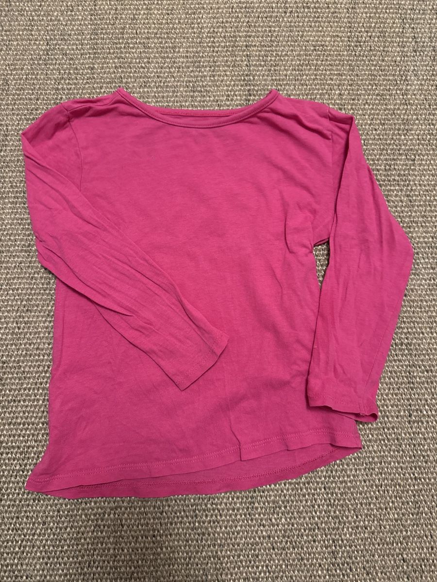 H&M Blusen, T-Shirts & Tops: Pinke Baumwolljersey Tschirt – Gebraucht aus Rickenbach Sulz von Aurelina
