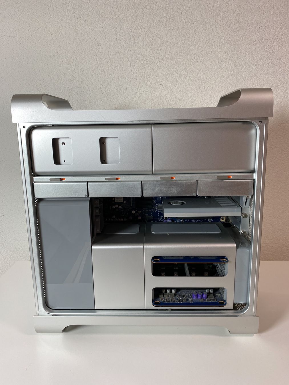 Apple PCs: Mac Pro (Anfangs 2008) 2x2.8 Quad-Core, 6GB DDR – Gebraucht aus Sarnen von exxusu 3