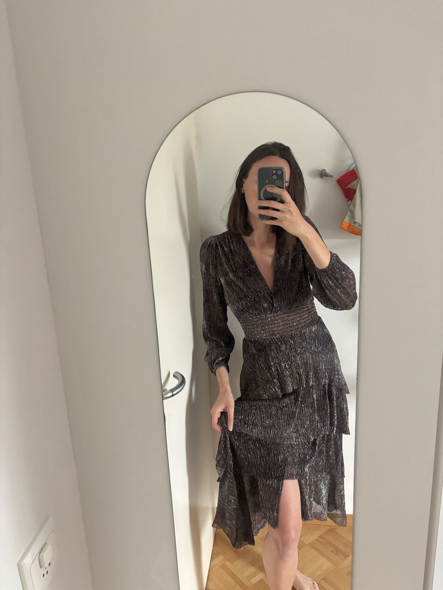 Maje Kleider: MAJE Fall Dress, size 36, Tiered Ruffle Midi - Chic! – Neu und originalverpackt aus Genève von Bella_909 4