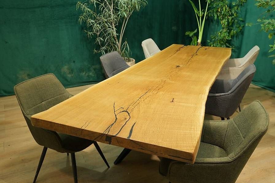 Tavoli: Einzigartiger Baumscheibentisch aus massiver Eiche – Usato da Walchwil venduto da Swissdesign_Haag 1