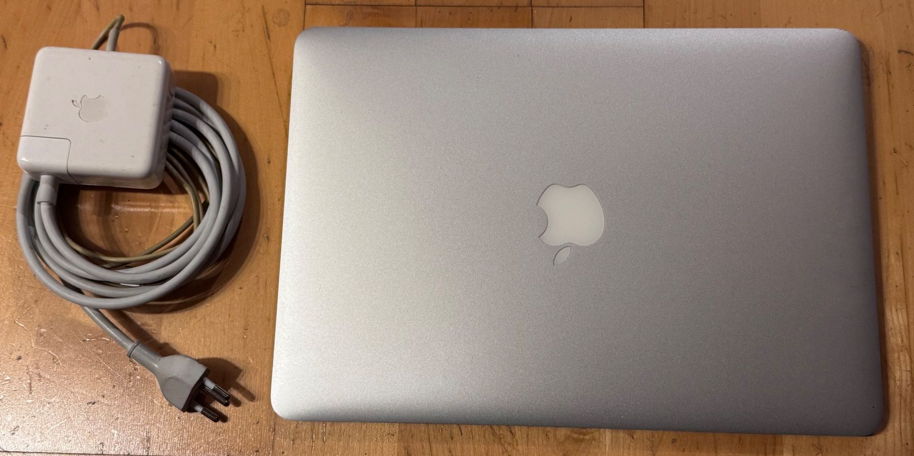 Apple Notebook: MacBook Air 13" A1466 2015 – Usato da Unterengstringen venduto da NOISE 1