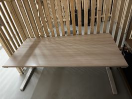 Steelcase Ology Schreibtisch 160x80 cm – höhenverstellbar