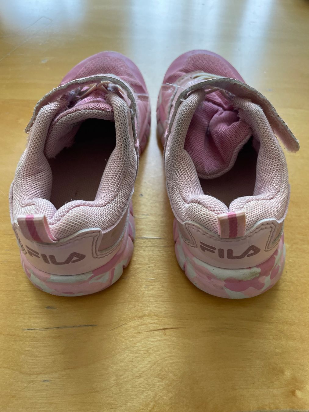 Scarpe per ragazze: Fila Sneakers, Gr. 28, Mädchen,  Rosa – Usato da Ebikon venduto da Agnes62 1