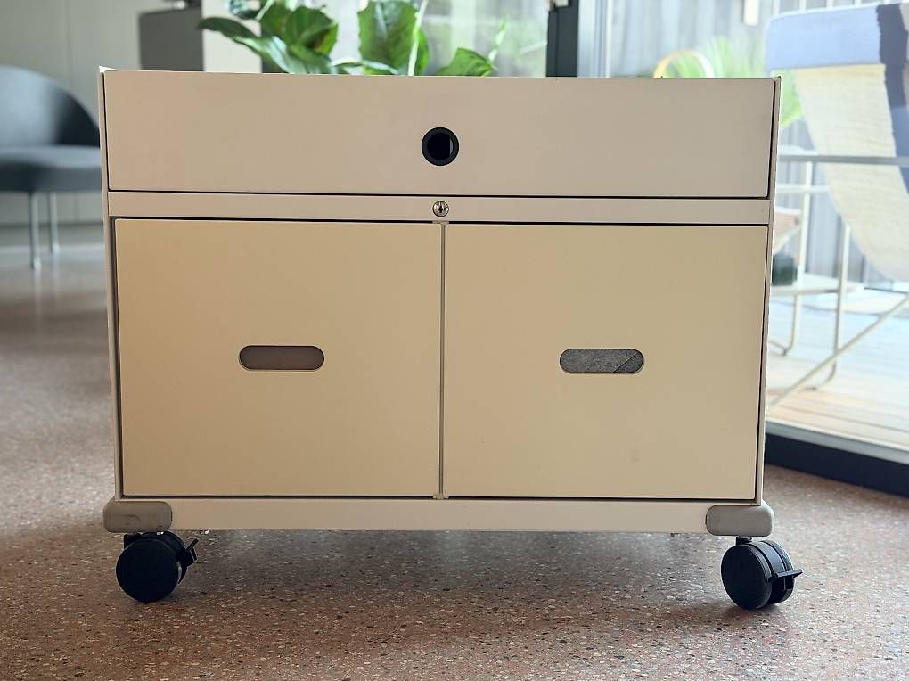 Vitra Banconi: Vitra ad hoc Rollcontainer – Usato da Kriens venduto da manu.jakobs 1