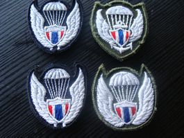 Petit lot badges thai.