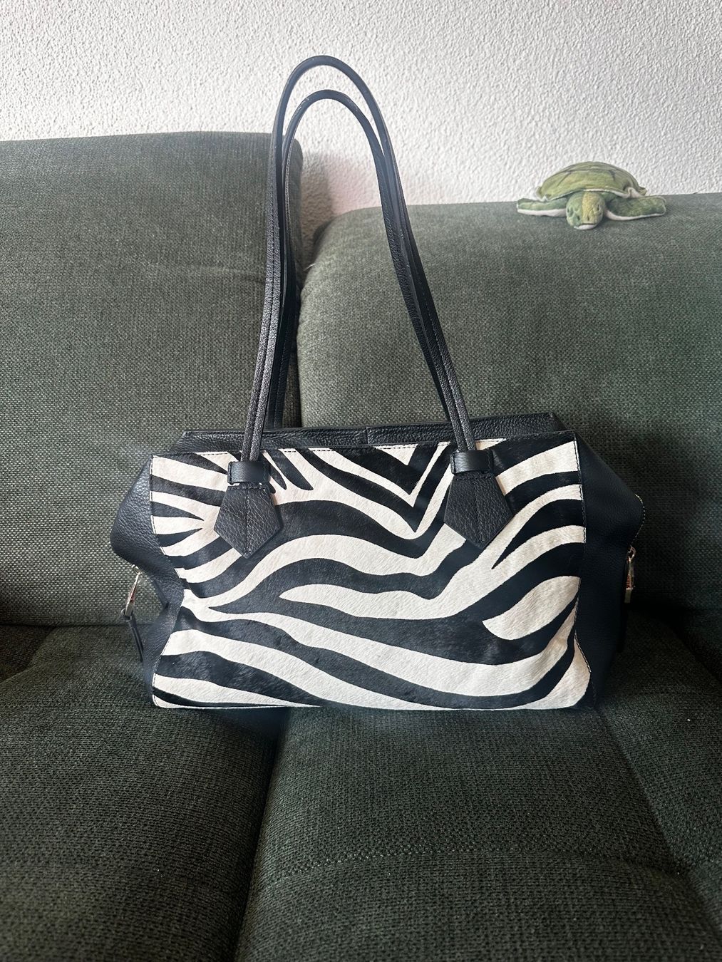 Karen Millen Borse da donna: Zebra print leather bag – Nuovo e nell'imballaggio originale da Herrliberg venduto da Karina351 8