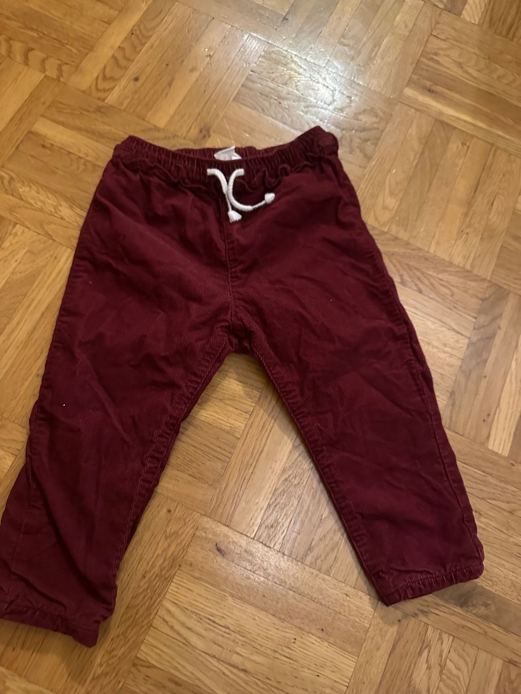 H&M Hosen: H&M Girl trousers-80 – Gebraucht aus Zürich von Bybyana