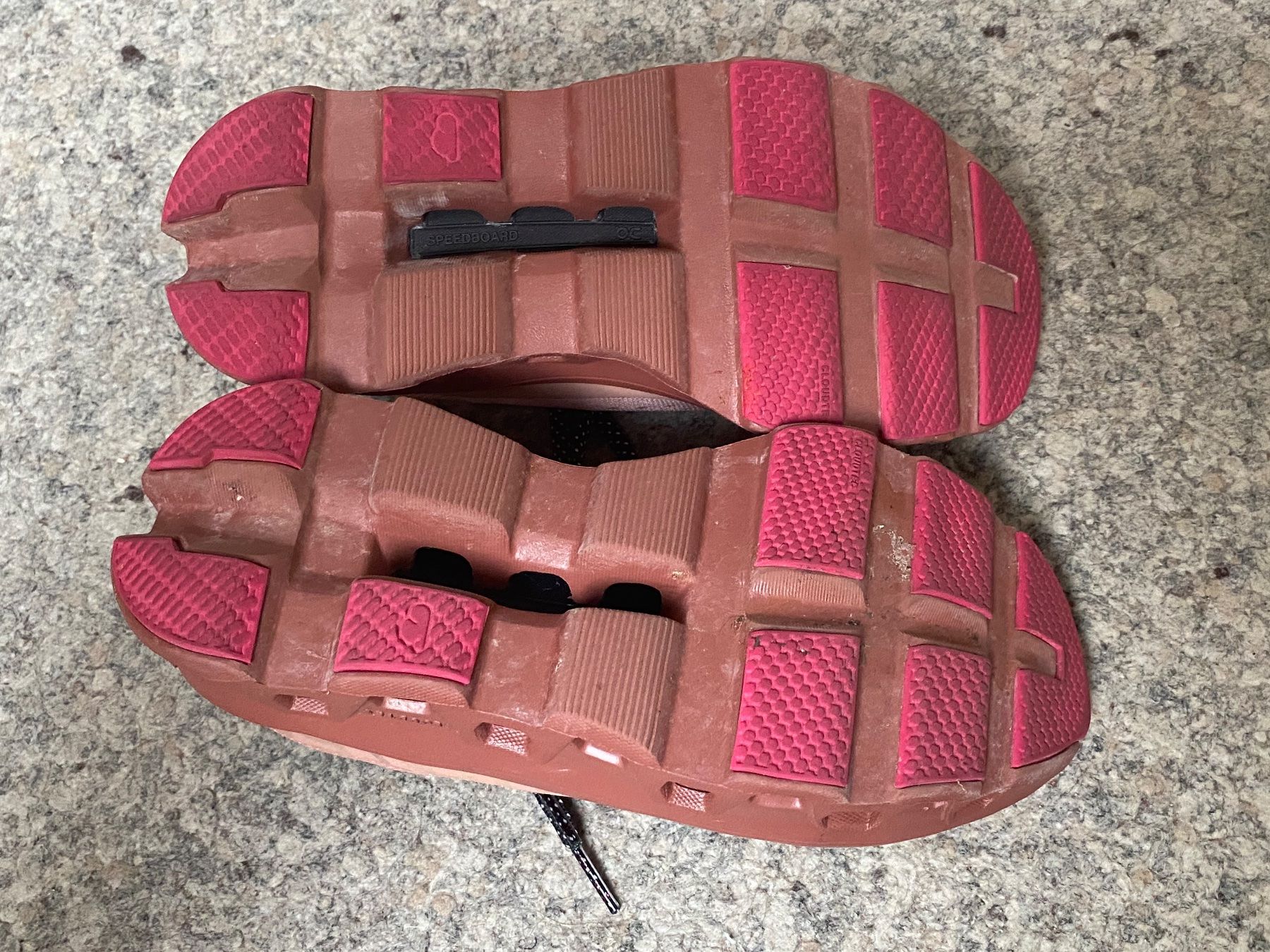 On Scarpe da donna: Laufschuh / Runningschuh on Cloudmonster Gr. 36 – Usato da Wattwil venduto da edel88 5